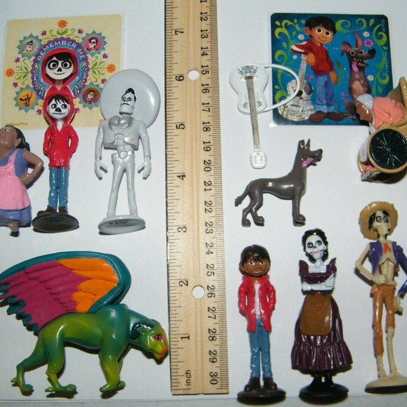 Disney Coco Movie Party Favors Set of 12 with 10 Figures and 2 Stickers - Picture 3 of 7